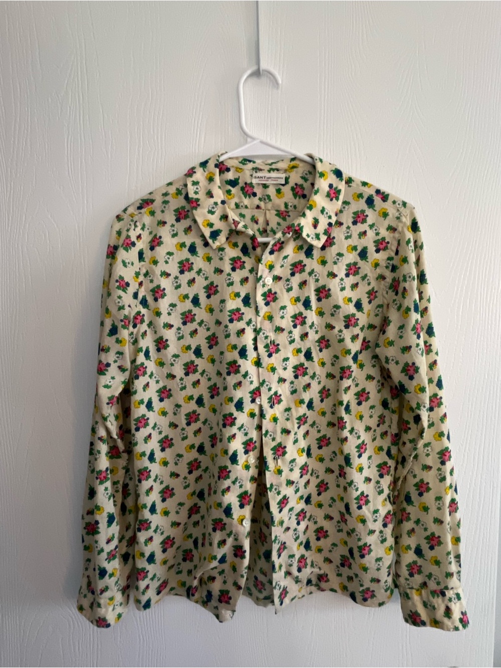 Ladies Floral Vintage Button Up Top